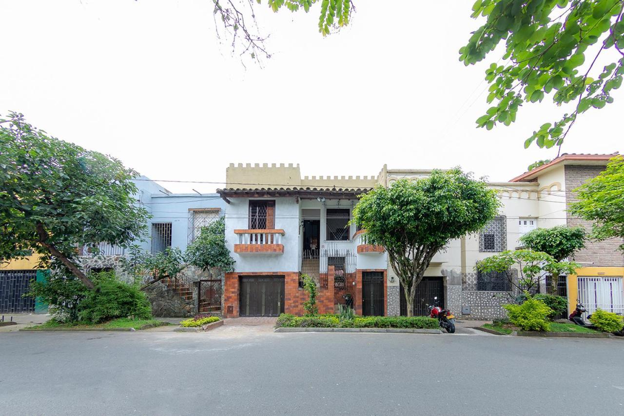 Ayenda Sarayu House Hotel Medellín Exterior foto